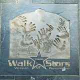 Wiener Gasometer, Walk of Stars, Alkbottle