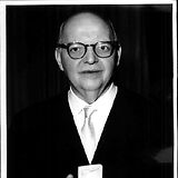 Josef Krips mit dem Ehrenring der Stadt Wien, 27.4.1962