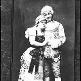 Rosa Streitmann gemeinsam mit F. Schweighofer in der Operette Der lustige Krieg von J. Strauss Sohn