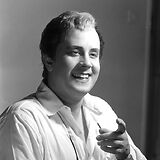 Murray Dickie als David in R. Wagners Oper Die Meistersinger von Nürnberg anlässlich der Wiedereröffnung der Wiener Staatsoper am 14.11.1955