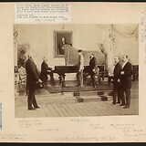Ludwig Bösendorfer führt Kaiser Franz Josph I. einen Flügel neuer Bauart vor (Internationale Ausstellung für Musik- und Theaterwesen, 30.5.1892)