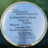 Erinnerungsplakette an die ersten Festspiele 1946 im Bodensee beim Strandweg
