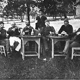 Wiener Bilder, 16.8.1896, 2 („Aus dem Brucker Lager: Am Sonntag Nachmittag“)