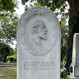 Historisches Grab von Robert Fuchs am Wiener Zentralfriedhof