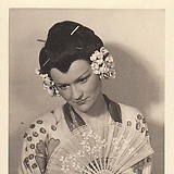 Bühnenporträt als Cio-Cio-San in G. PuccinisMadama Butterfly