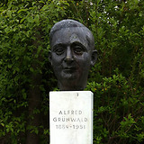 Büste im A.-G.-Park, Wien VI.