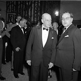 Heinrich Freiherr von Puthon und Egon Hilbert bei den Salzburger Festspielen 1950 (Foto: United States Information Services).