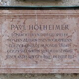 Gedenktafel an der Kreuzkapelle im Friedhof von St. Peter (Salzburg)
