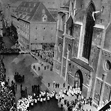 Einzug des Kardinallegaten La Fontaine in den Wiener Stephansdom beim Katholikentag 1933 (Wiener Bilder, 17.9.1933, 1 )