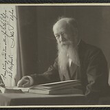 Fotografie (1906) mit eigenhändiger Widmung an A. Göllerich (jun.) aus dessen Nachlass