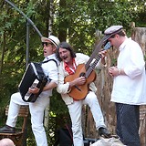An der Seite von Heinz Ditsch (links) und Wolfgang Vincenz Wizlsperger (rechts) als Kollegium Kalsburg beim Schrammel.Klang-Festival Litschau/NÖ, 11.7.2015