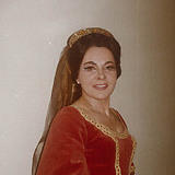 Rollenbildnis als Leonora in G. Verdis Oper Il trovatore, Graz 1957
