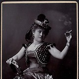 Mizzi Krall, Rollenporträt vor 1901 (Foto von Josef Székely, Wien). Theatermuseum Wien
