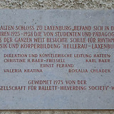 Gedenktafel am Eingang zum alten Schloss Laxenburg