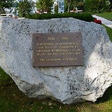 Gedenkstein am Landungssteg in Steinbach am Attersee
