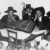 Die Mooskirchner Altsteirer 1951: Anton Raffler, Karl A. Stoll, Franz Hiden, Christian Pichler und Fritz Kastner (M. Rosenzopf, Weststeirisches Musikantentum 2016, 356)