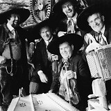 Die Mooskirchner Altsteirer 1980: Franz Steiner, Willi Spath, Josef Reinprecht, Hans Peter Steiner und Karl Schalk (M. Rosenzopf, Weststeirisches Musikantentum 2016, 361)