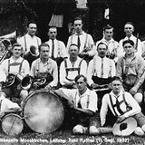 Die Bauernkapelle Mooskirchen 1932 (M. Rosenzopf, Weststeirisches Musikantentum 2016, 144)