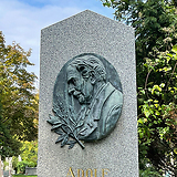 Ehrengrab am Wiener Zentralfriedhof, Adolf Müller Senior