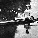 Die Tänzerin W. Rathner in der Sommerfrische auf dem Wörthersee (Wiener Bilder, 9.8.1896, 10 [„Künstler-Ferien“])