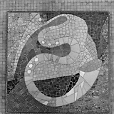 Walter Muhammed Malli, Serpent als Hauszeichen (Mosaik, vor 1975; zerstört) am Gemeindebau Ziegelhofstraße 32–34, Bauteil 1 (Wien XXII)