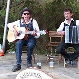 Walther Soyka und Ernst Molden (links), im Hintergrund Willi Resetarits, beim Schrammel.Klang.Festival in Litschau/NÖ, 8.7.2017