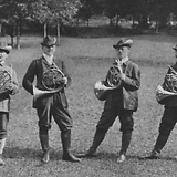 Das Stiegler-Quartett (v. l. n. r.): Karl Stiegler, Rudolf Vargits, Karl Romagnoli, Karl Wesecky (A. Weiß, 50 Jahre Schubertbund 1913, 255)