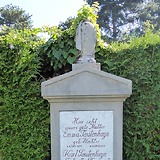Familiengrab auf dem Friedhof Hietzing (Wien XIII)
