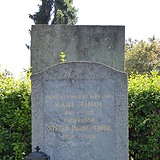 Grabstein auf dem Friedhof Hietzing