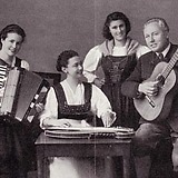 Franz-Winkler-Quartett um 1950 mit (von links) Olga Winkler, Vroni Stöckel, Ingeborg und Franz Winkler